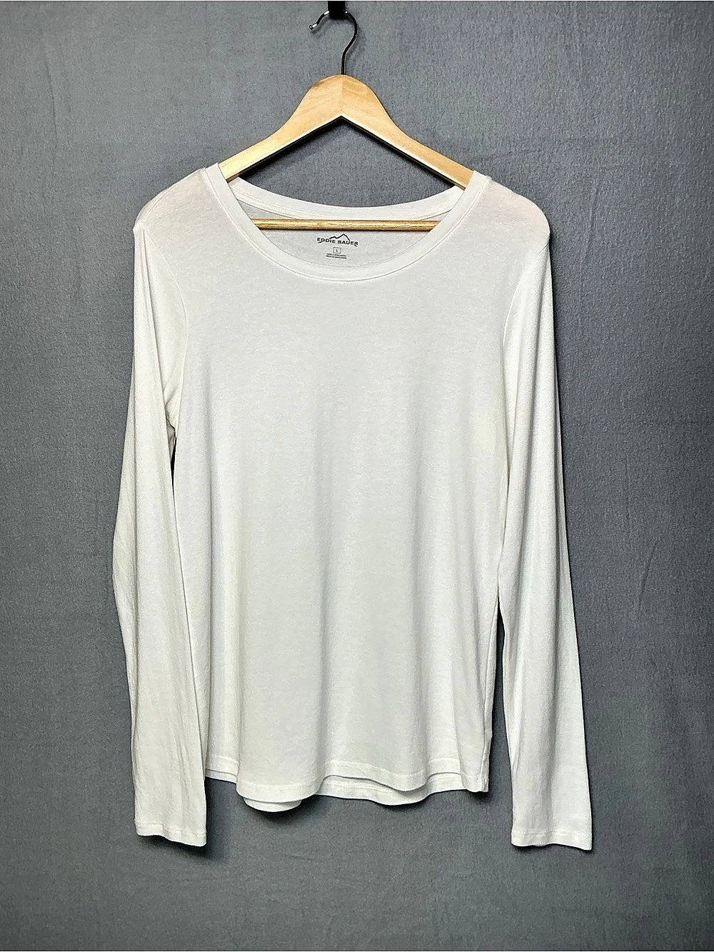 Eddie Bauer Women’s White Long Sleeve Scoop Neck Stretch Tee Size L